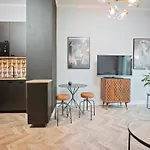 Warta Riverside & Old Town Luxury Residence