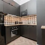 Warta Riverside & Old Town Luxury Residence