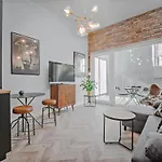 Warta Riverside & Old Town Luxury Residence